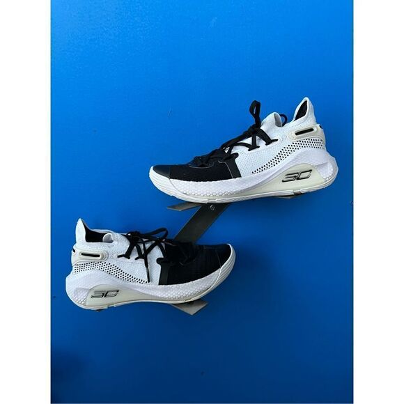 Under Armor 3C Sneakers The Town Black - White Sneakers size 4Y - Picture 2 of 6